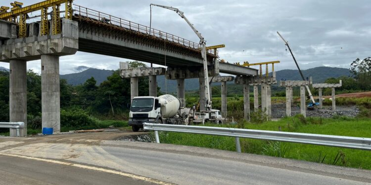 Obras de construção da ponte da BR-280, em Jaraguá do Sul, entram em nova fase