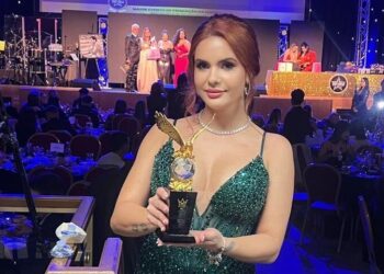 Jaraguaense que mora em Londres recebe prêmio internacional