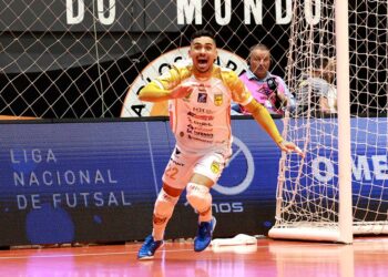 Herói do penta, goleiro Nicolas segue no Jaraguá Futsal em 2025