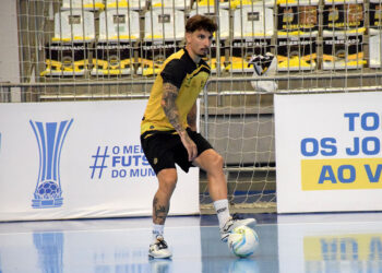 Jaraguá Futsal recebe Joaçaba em duelo valendo vaga na decisão do Estadual