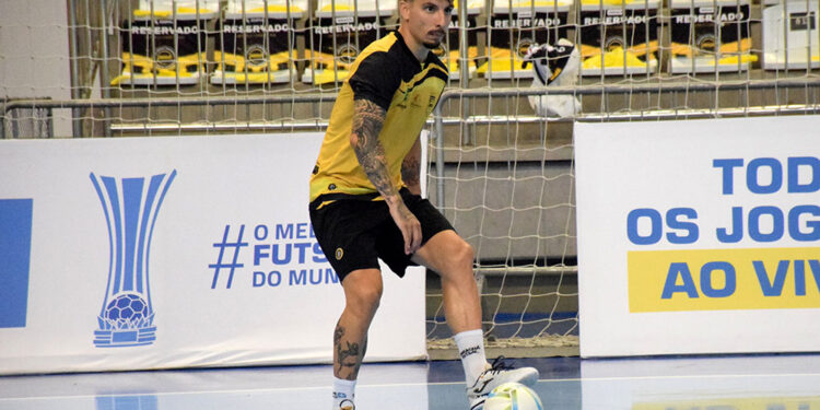 Jaraguá Futsal recebe Joaçaba em duelo valendo vaga na decisão do Estadual