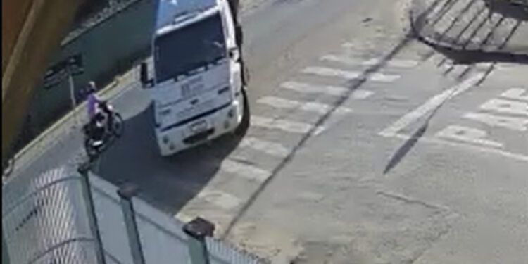 [Vídeo] Câmera flagra acidente que matou motociclista em Jaraguá do Sul