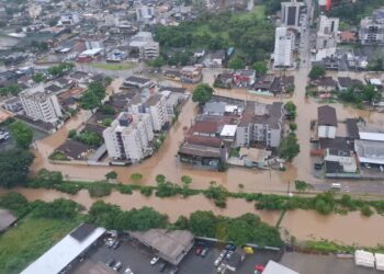 Santa Catarina segue em alerta por conta das chuvas