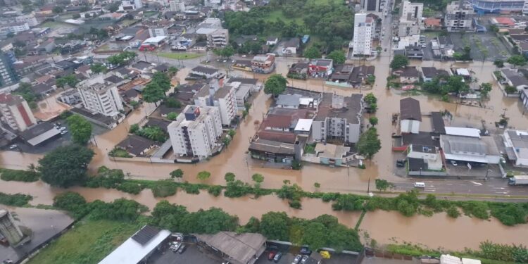 Santa Catarina segue em alerta por conta das chuvas