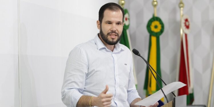 Câmara aprova projeto que inclui professores e servidores na merenda escolar em Jaraguá do Sul