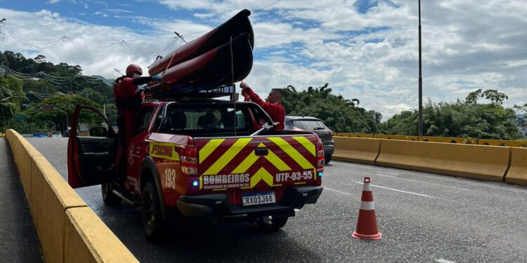 Urgente: Bombeiros retiram corpo de rio em Jaraguá do Sul