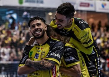 Jaraguá vence o Joinville no jogo de ida da decisão do Catarinense