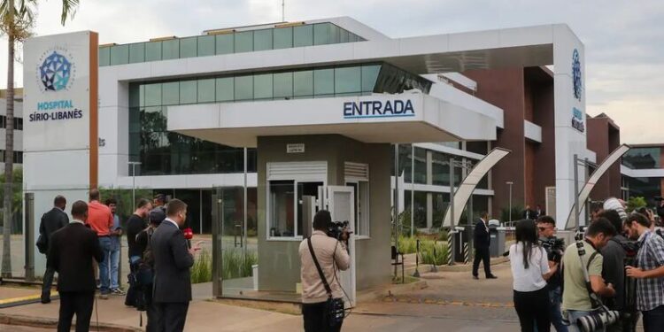 Hemorragia não afeta função cerebral de Lula, diz médico do presidente