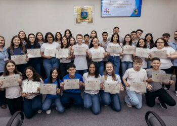 Sessão marca transição de Legislaturas dos Vereadores Mirins de Guaramirim