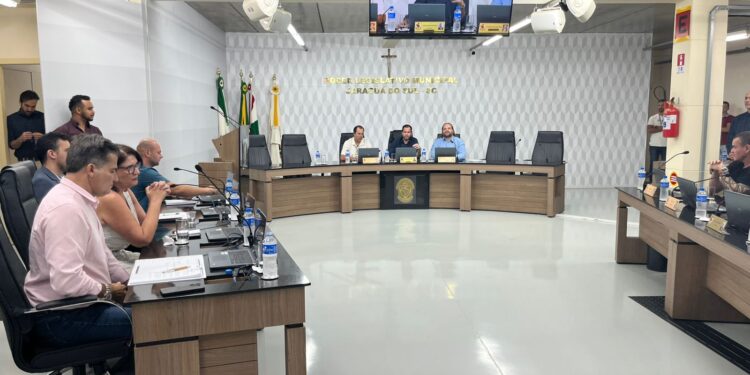 [Vídeo] Vereadores arquivam pedido de análise de impeachment contra prefeito de Jaraguá do Sul