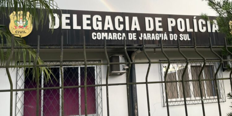 [Vídeo] Mulher é estuprada em Jaraguá do Sul e Polícia Civil prende suspeito