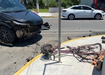 [Vídeo] Ciclista fica ferido em acidente com três carros, em Jaraguá do Sul