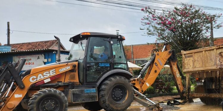 Rompimento de adutora afeta fornecimento de água em dois bairros de Jaraguá do Sul