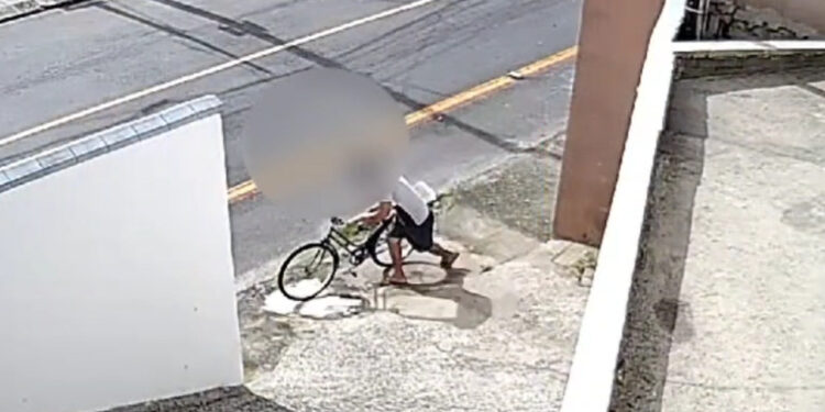 [Vídeo] Homem furta bicicleta de idoso e é detido por populares em Jaraguá do Sul