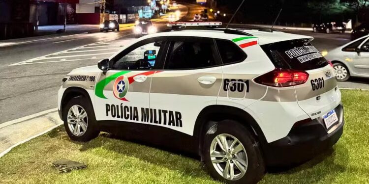Mulher é sequestrada, extorquida e estuprada em Florianópolis