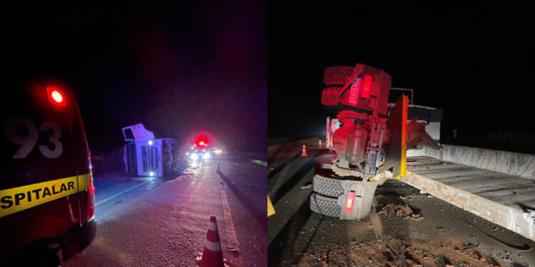 Caminhão carregado com viga de concreto tomba em Guaramirim