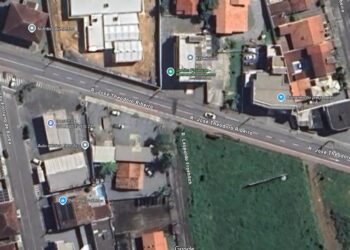 Interdição de trecho da José Theodoro Ribeiro, em Jaraguá, nesta segunda-feira (3)