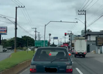 [Vídeo] Por causa do trânsito em horários de pico, semáforo do DG da WEG será alterado