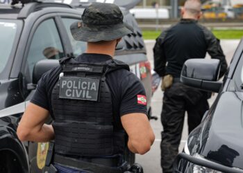 Reajuste de 21,5%: salários iniciais na Polícia Civil em SC variam entre R$ 7 mil e R$ 27 mil