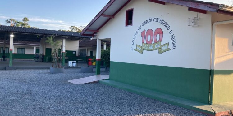 Escola São José, de Guaramirim, passa a contar com Ensino Médio