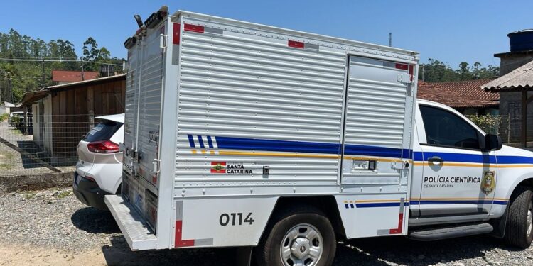 Corpo de idoso é encontrado amarrado e amordaçado em Guaramirim