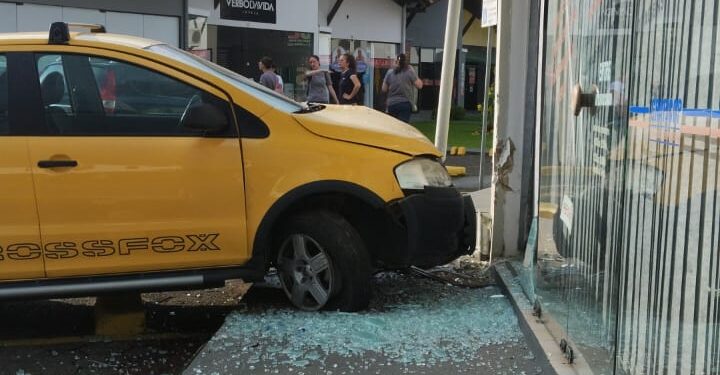 Motorista passa mal e sofre acidente em Jaraguá do Sul