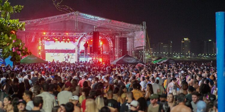 Folia Balneário Piçarras 2025 começa nesta sexta-feira (28) com dois shows nacionais