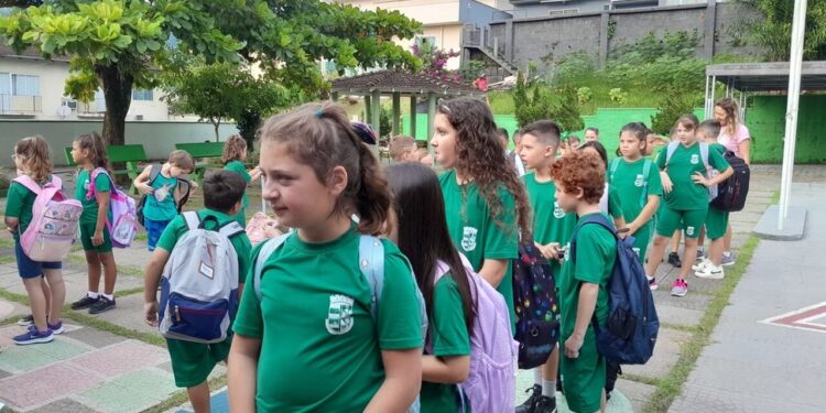 Volta às aulas ocorre hoje (10) em Jaraguá do Sul