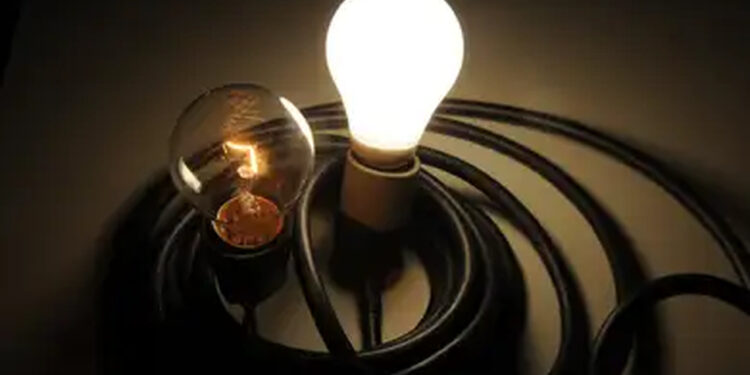 Com avanço nos preços da conta de luz, energia solar vira alternativa para economizar