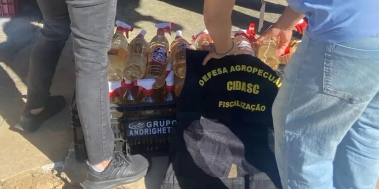 Mulher é presa em Guaramirim por produzir e vender agrotóxico como produto orgânico