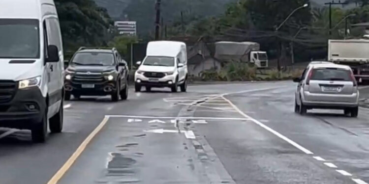 [Vídeo] ‘Trevo alemão’ é construído na SC-108 para início de construção de ponte