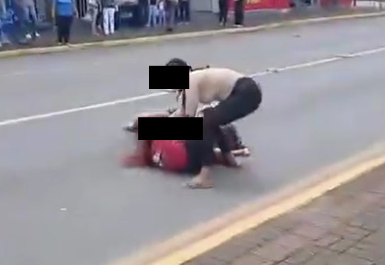 Adolescentes brigam na rua e uma é levada ao hospital em Guaramirim