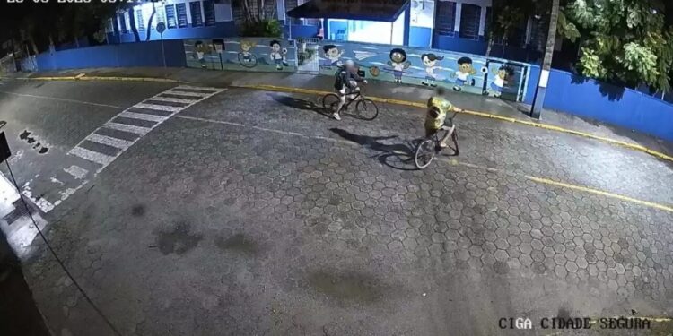 Vigilante é morto a facadas em escola de Araquari