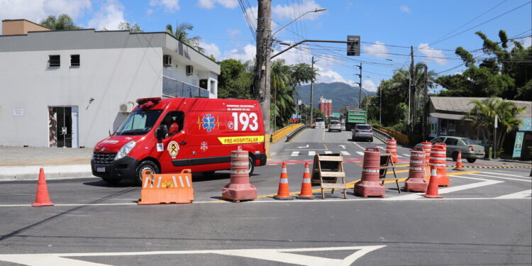 Melhoria na sinalização da Rua 13 de Maio, em Jaraguá do Sul