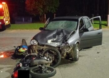 Motociclista fica ferido após acidente com carro em Jaraguá do Sul