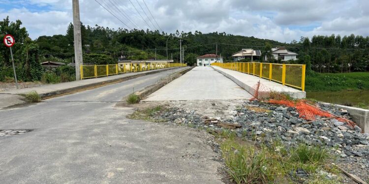 Ponte do Agricultor, em Guaramirim, deve ser finalizada e entregue em maio
