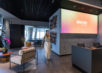 Cinco Anos de Confiança e Crescimento: Warren Reforça Compromisso com Investidores Catarinenses