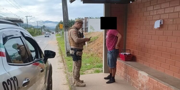 Foragido da Justiça por tráfico de drogas e organização criminosa é preso em Schroeder