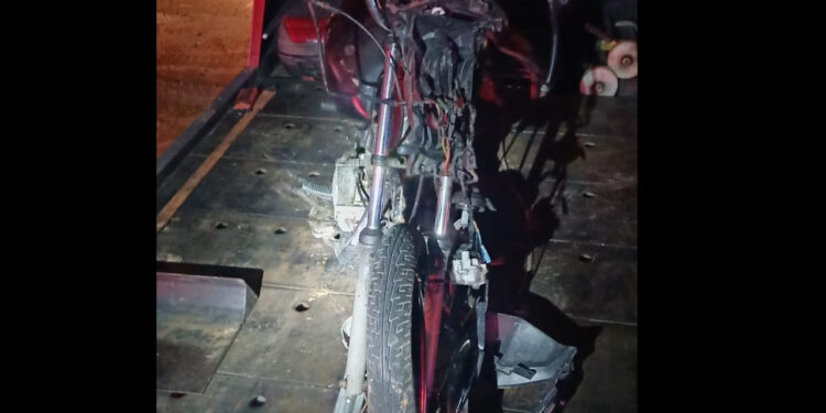 Adolescente morre ao perder controle de moto e cair sobre pedras na BR-280, em Guaramirim