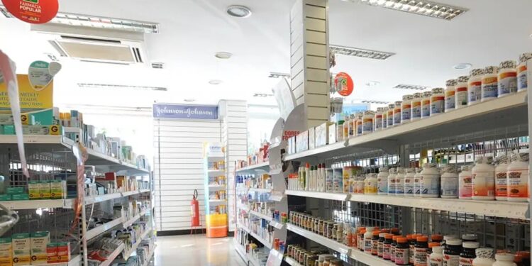Resolução permite que farmacêuticos prescrevam medicamentos