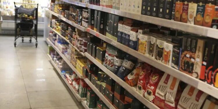 Taxa zero para importação de nove tipos de alimentos começa a valer nesta sexta (14)