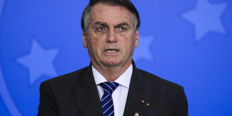 Bolsonaro e mais sete pessoas viram réus por tentativa de golpe de Estado