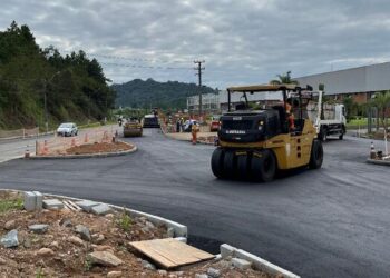 Rotatória na BR-280, em Jaraguá do Sul, está com 60% do serviço executado