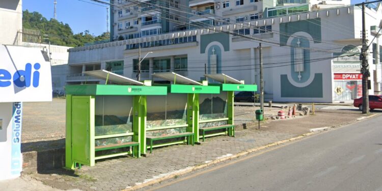 [Jaraguá] Ponto de parada de ônibus na Marechal será alterado essa semana