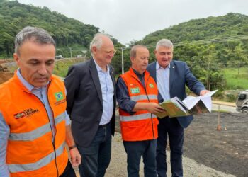 [Vídeo] Governador anuncia que duplicação da SC-108 vai até o limite com Massaranduba