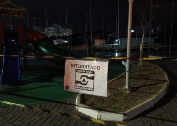 Praça Cantalício Érico Flores é interditada em Guaramirim