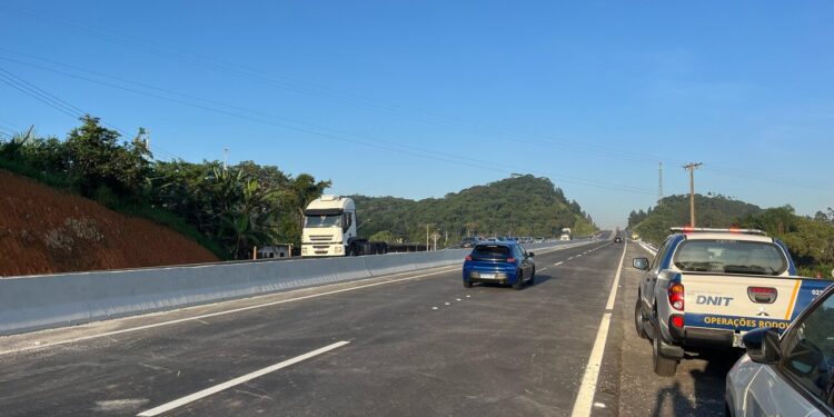 DNIT libera viaduto na BR-280, em Guaramirim