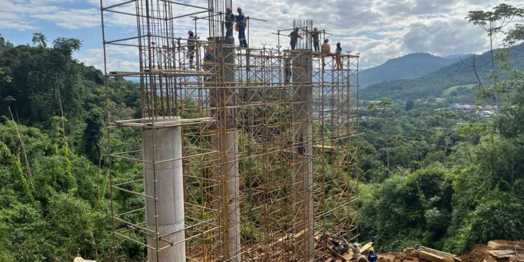 Elevados estão sendo construídos para dar acesso ao túnel duplo da BR-280, em Jaraguá do Sul