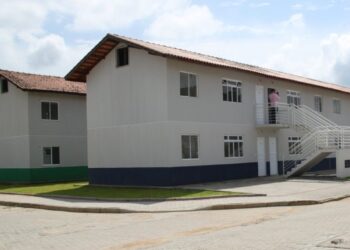 Mulher é ameaçada após encontrar outra família morando em seu apartamento em Guaramirim