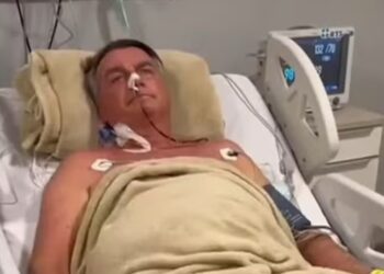 Bolsonaro deixa UTI e vai para o quarto após cirurgia de 12 horas